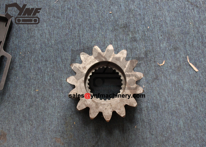 Ricambi riduttori traslazione e rotazione XKAQ-00287-R450LC-7 YNF-GBX-64D40D16C8, vista 2